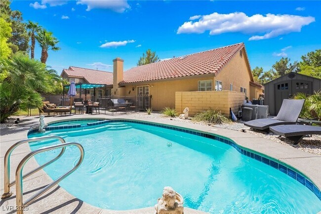 Building Photo - 8628 Highacre Dr