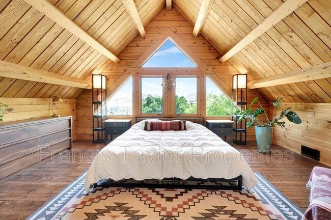 Building Photo - 2689 Daisy Ln