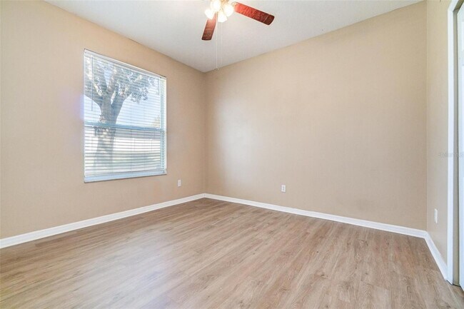 Building Photo - 6220 Hedgesparrows Ln