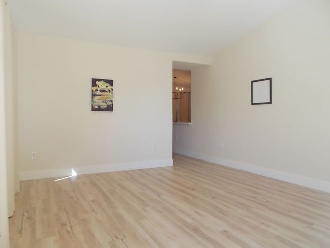 Building Photo - 519 Crimson View Pl