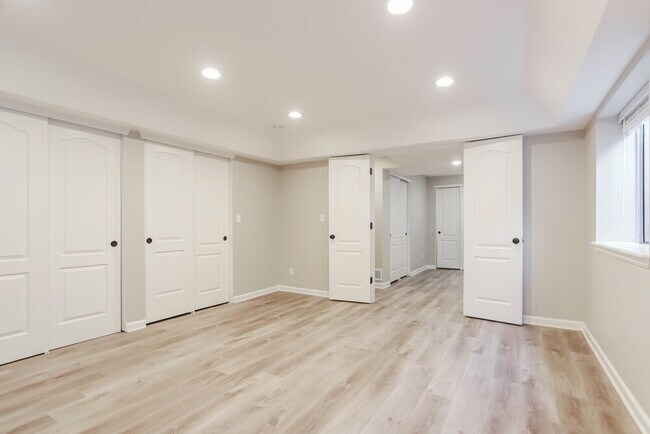 Building Photo - 19273 E Molly Ave