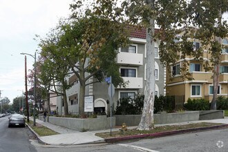 Building Photo - 3600 Empire Dr