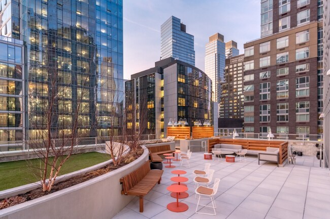 Building Photo - 21 West End Ave