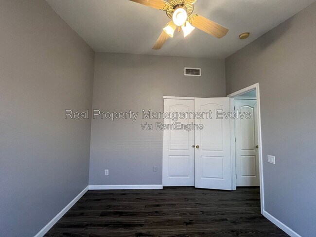 Building Photo - 6246 W Blackhawk Dr