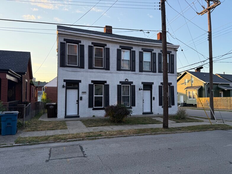 Building Photo - 229 5th Ave