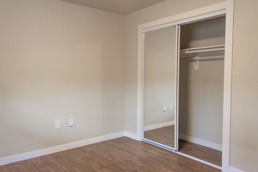 Building Photo - 88 Bayview Ave