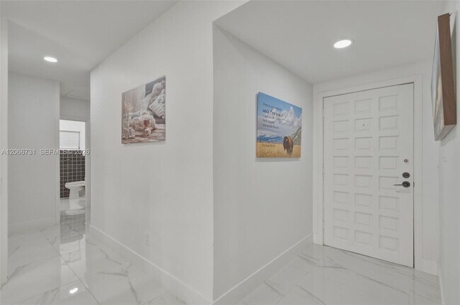 Building Photo - 11621 NW 58th Pl