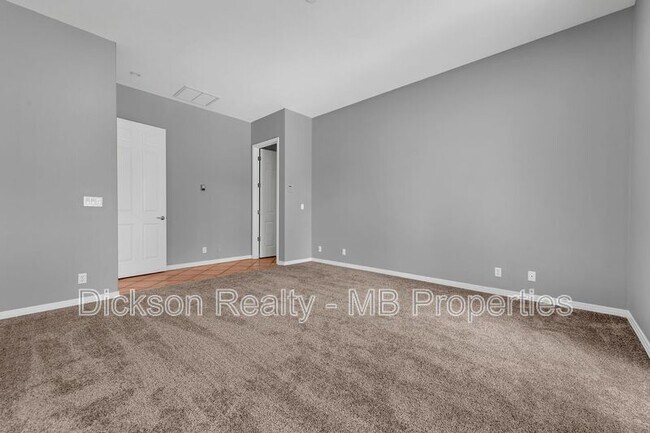 Building Photo - 4440 Juniper Trail