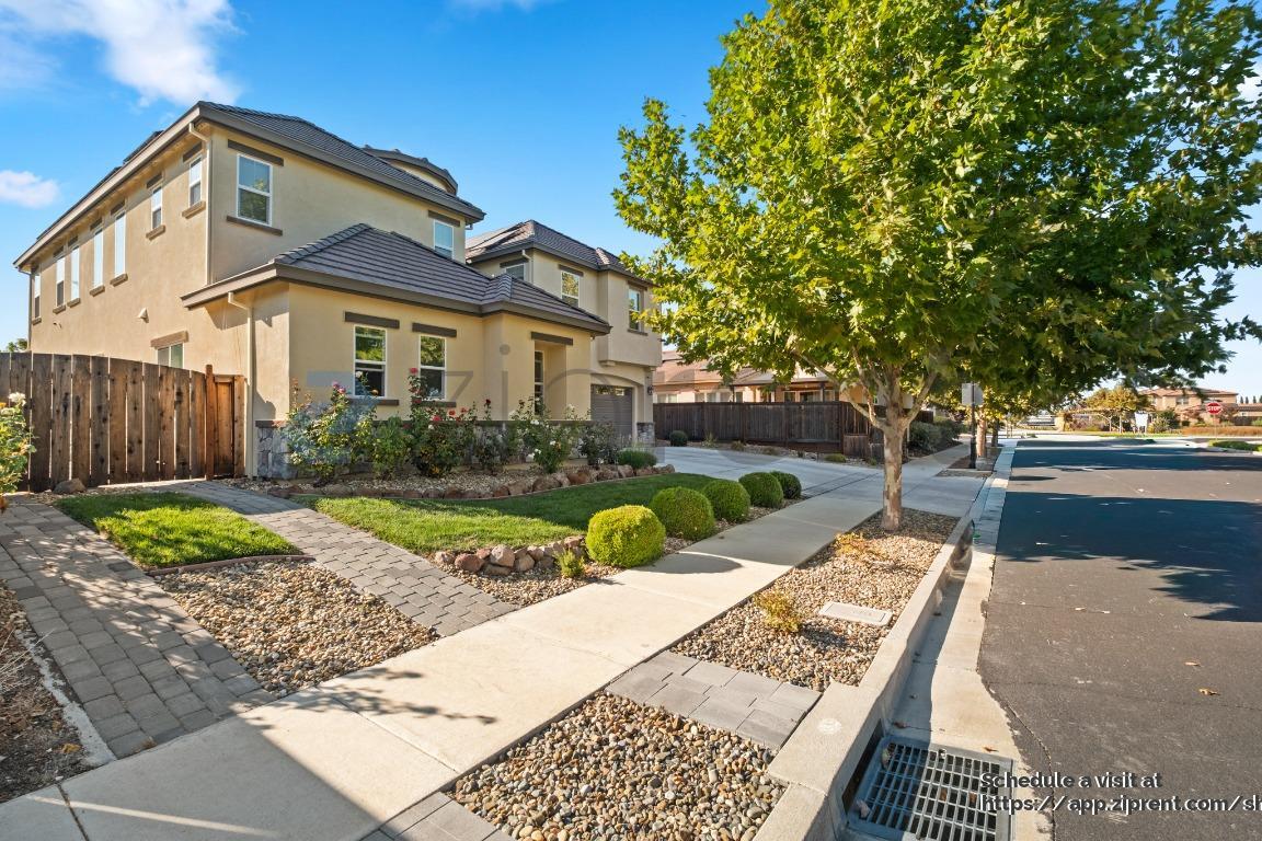 Building Photo - 1920 Muirwood Lp