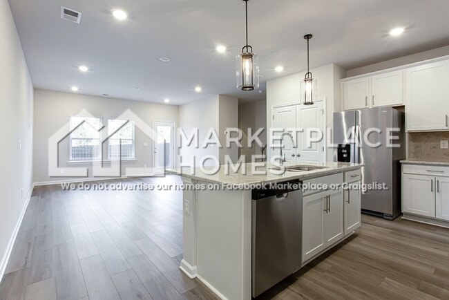 Building Photo - 2121 Avalon Rdg