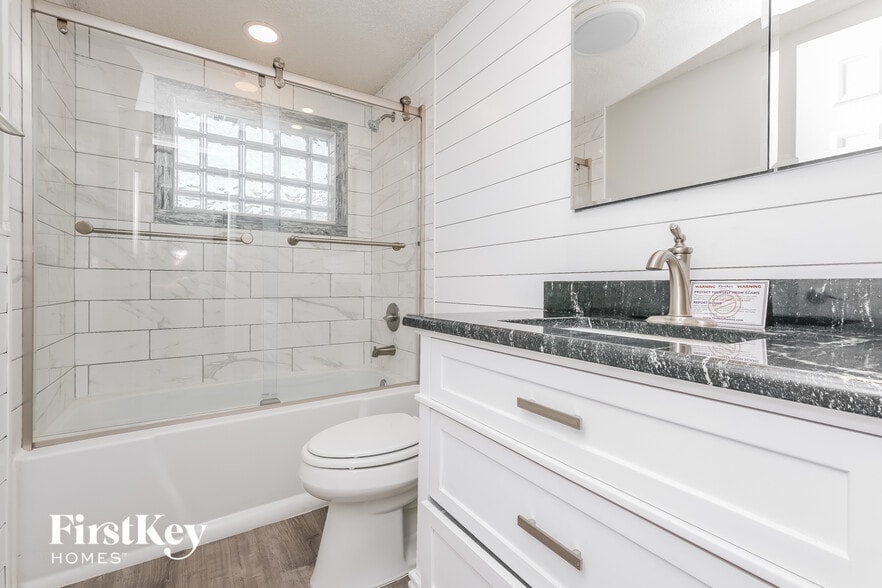 Building Photo - 9021 St Clair Ln