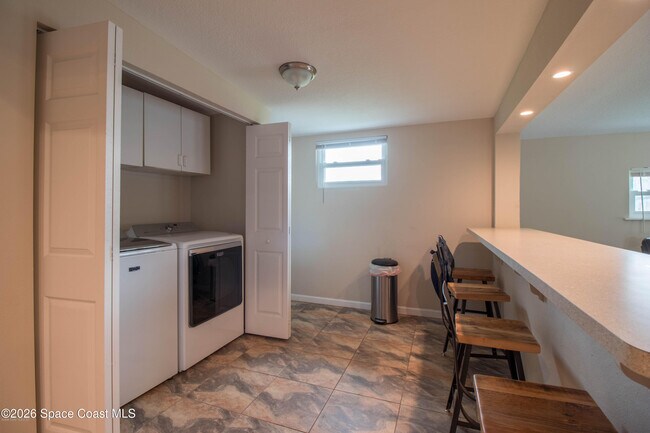 Building Photo - 2812 Kingston Ln