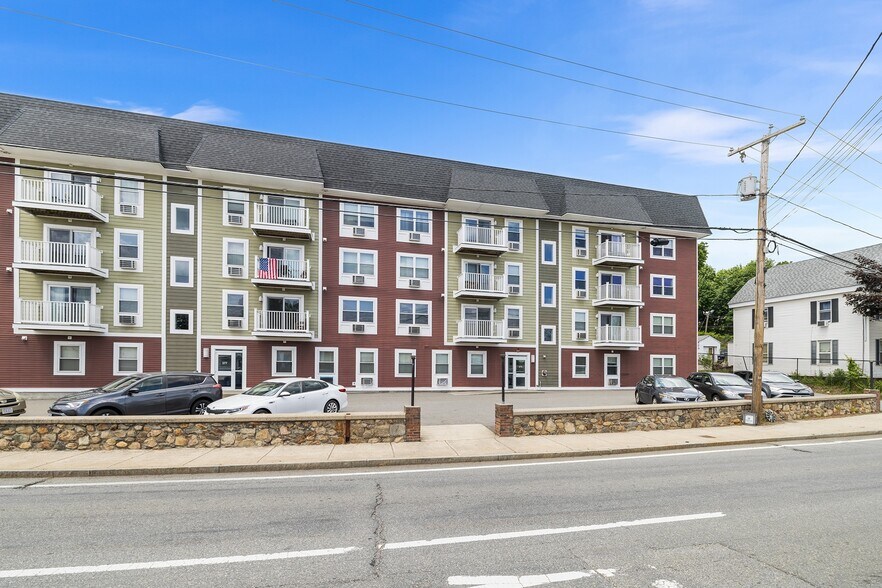 Building Photo - 275 W Main St