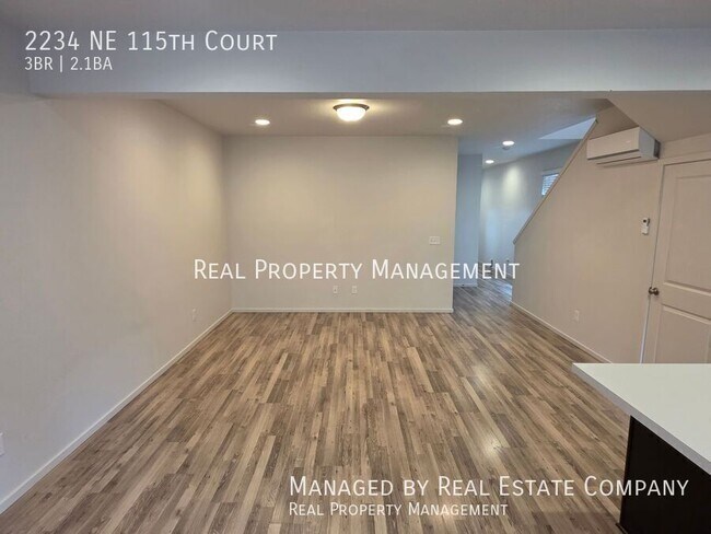Building Photo - 2234 NE 115th Ct