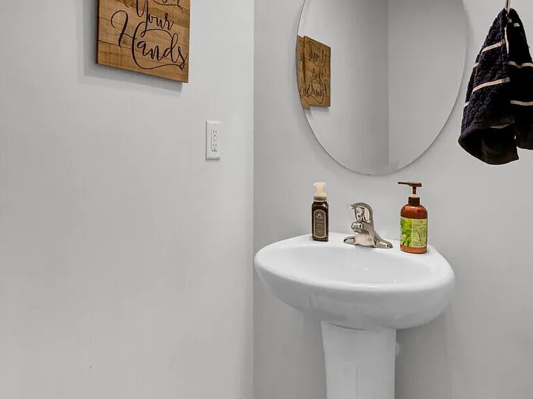 Building Photo - 1052 Lexi Ct