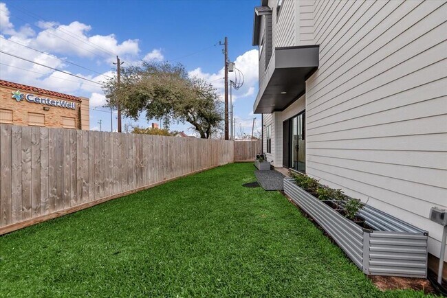 Building Photo - 5203 Texas St