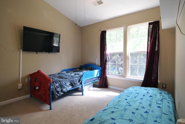 Building Photo - 2562 Sylvan Moor Ln