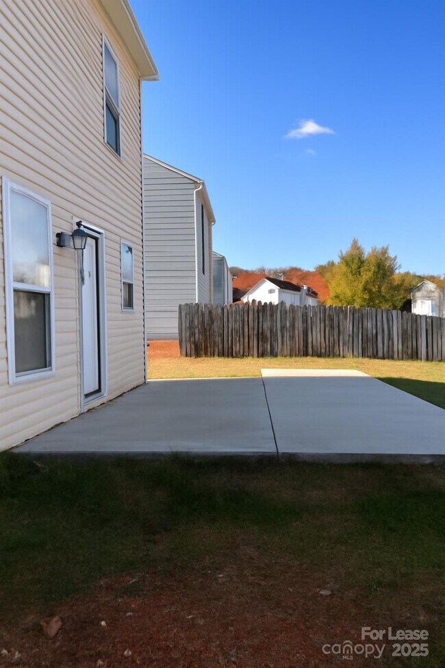 Building Photo - 5235 Swearngan Rd