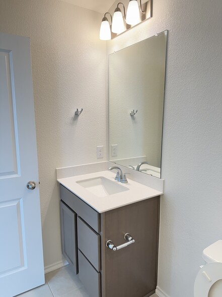 Building Photo - 604 Saint Cindys Way