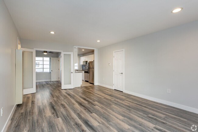 Interior Photo - 970 N. Serrano Ave.