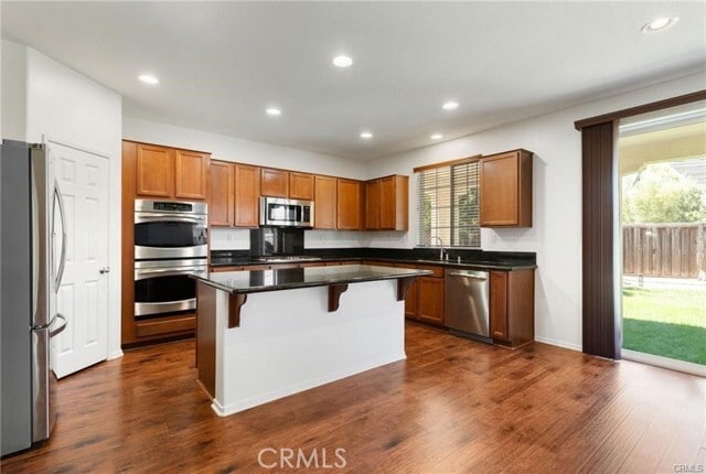 Building Photo - 46545 Peach Tree St