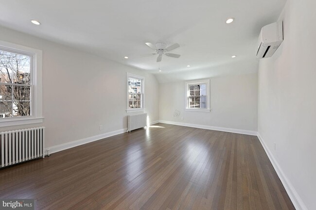 Building Photo - 4816 Leland St