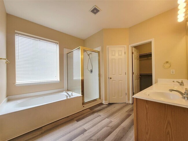 Building Photo - 6708 Kilt Ct