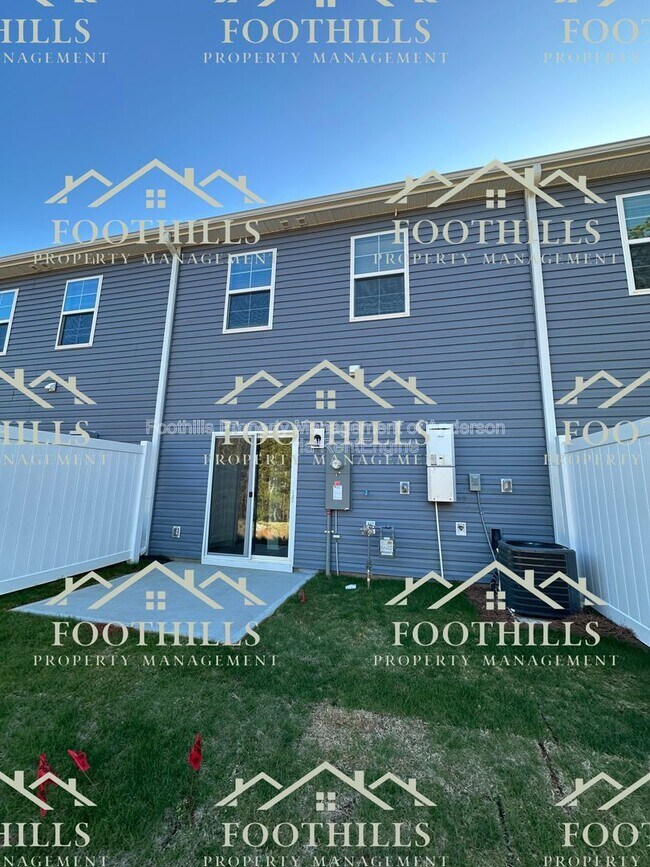 Building Photo - 226 Islay Way