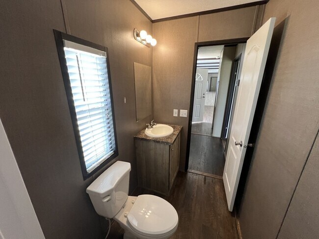 Building Photo - 12988 Gustavo Dr