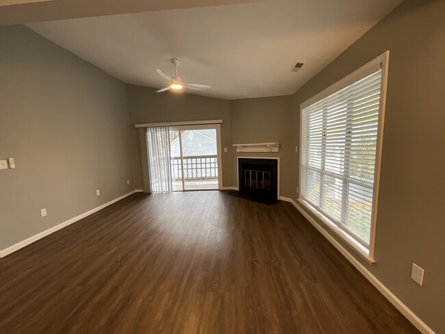 Living Area - 4611 Timbermill Ct