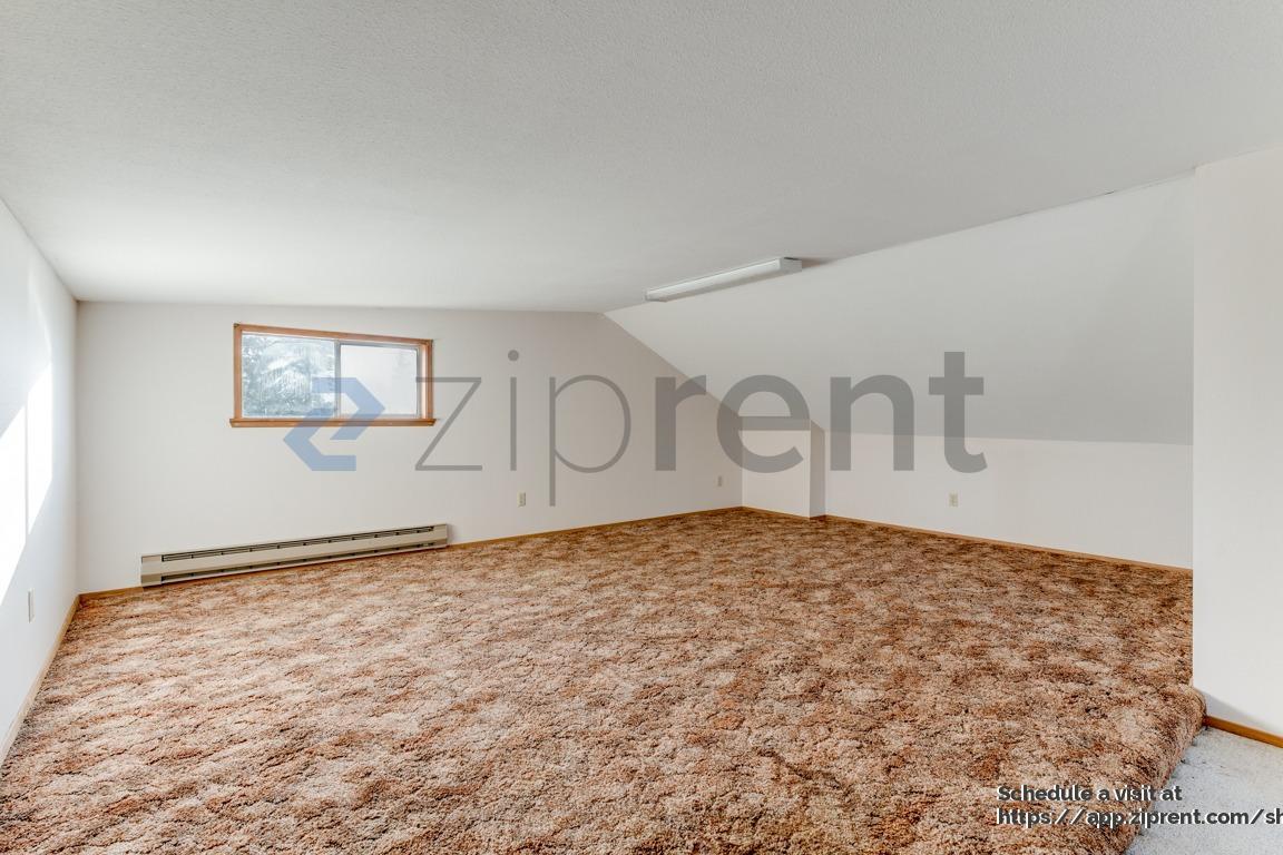 Building Photo - 351 Blake St