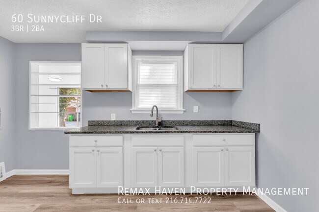 Building Photo - 60 Sunnycliff Dr