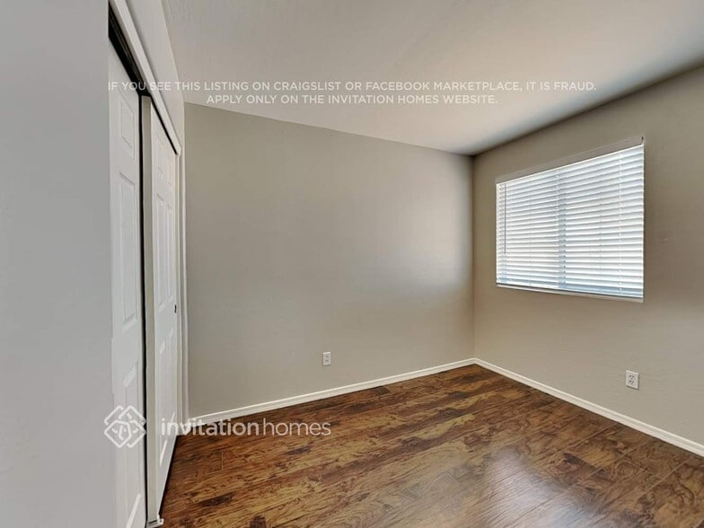 Building Photo - 12029 W Corrine Dr