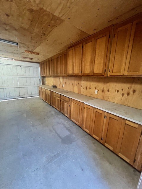 Building Photo - 15900 Sparks Dr