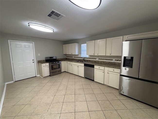 Building Photo - 2613 Avenue K