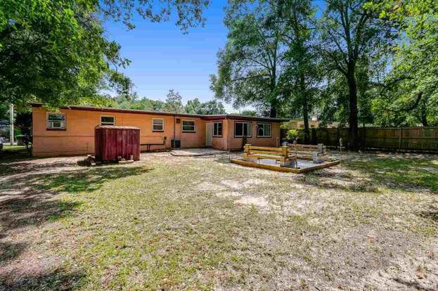 Building Photo - 9 Gentian Dr