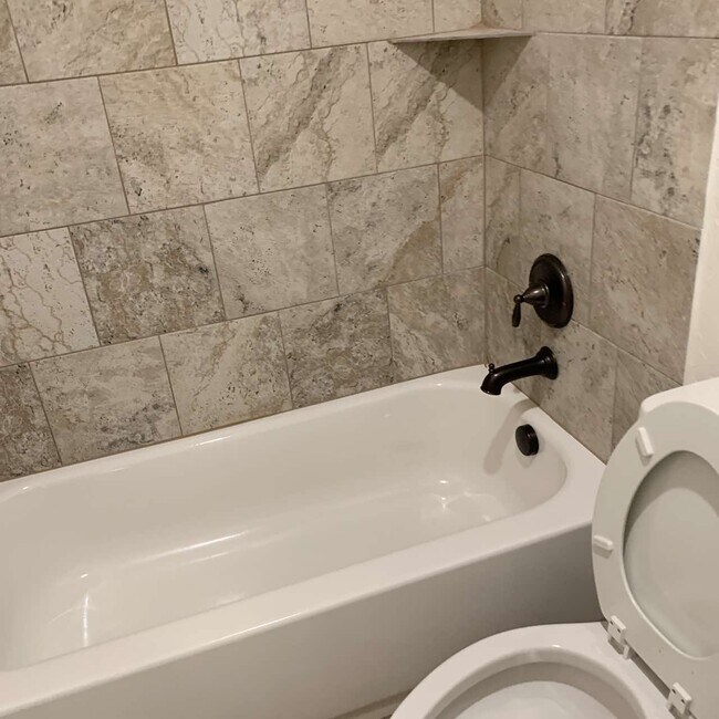 Building Photo - 1213 Hemphill St