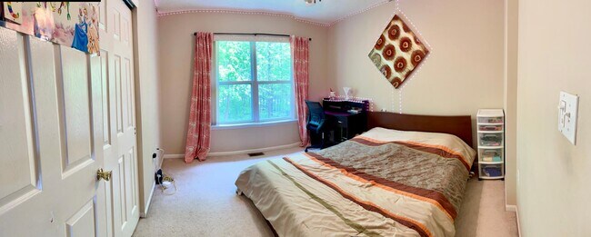 Building Photo - 102 Falcongate Dr