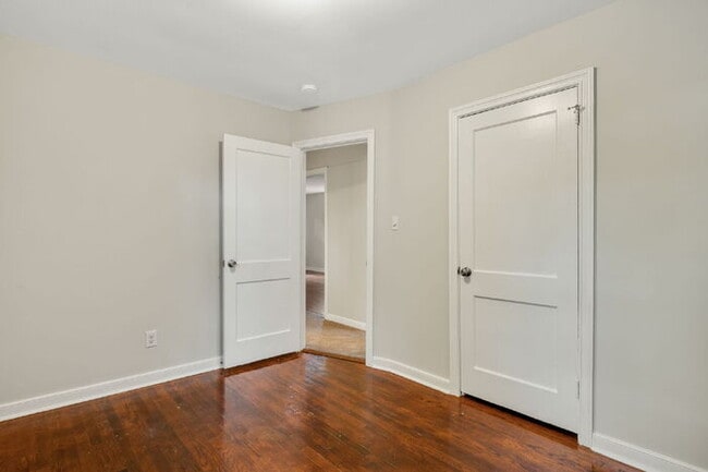 Building Photo - 1710 Westhill Rd