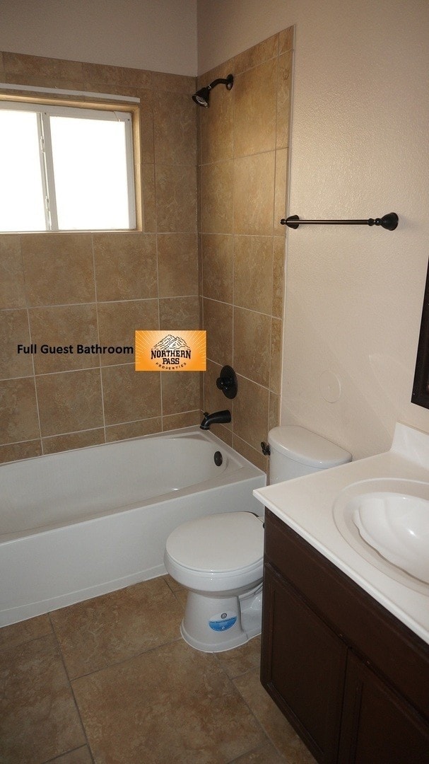 Building Photo - Amazing 3 Bedroom Home in Gated Community!