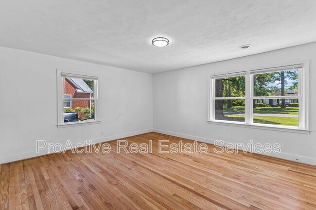 Building Photo - 1155 Melvin Dr