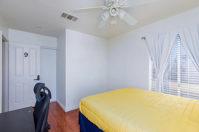 Building Photo - 1825 Casa Verde Dr