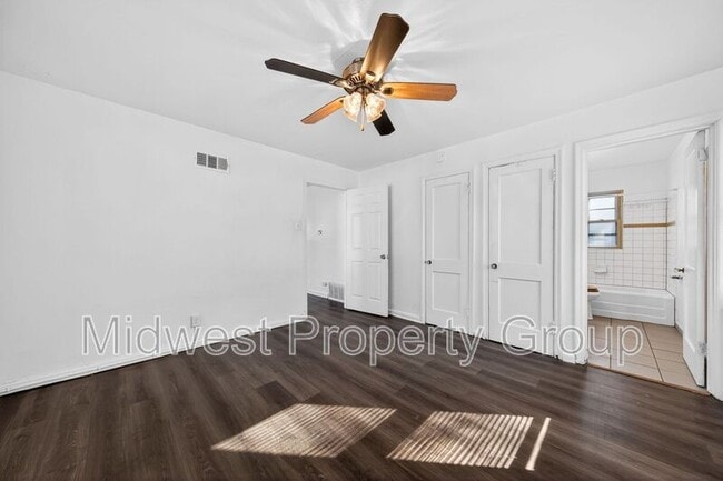 Building Photo - 334 Mueller Ave