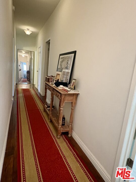 Building Photo - 429 N Sierra Bonita Ave