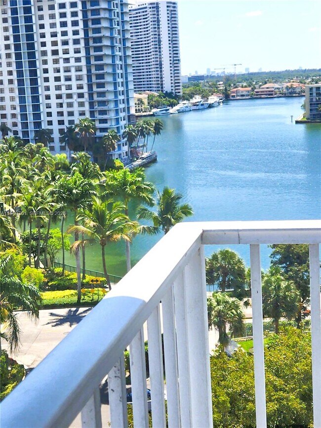 Building Photo - 2851 NE 183rd St