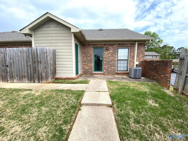 Building Photo - 8136 Oldfield Rd SW