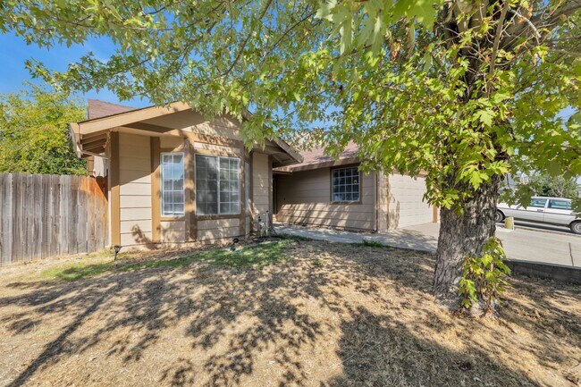 Building Photo - 8327 Trimmer Way