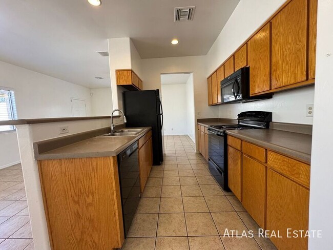 Building Photo - Menlo Park Duplex: 3bdr/2bth