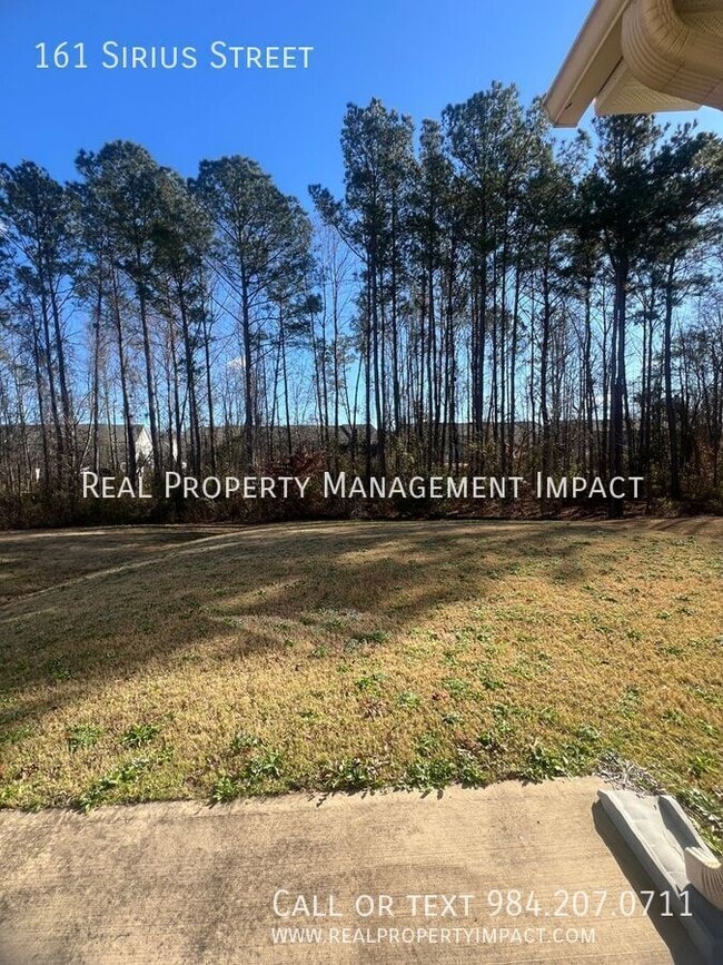 Building Photo - 161 Sirius St