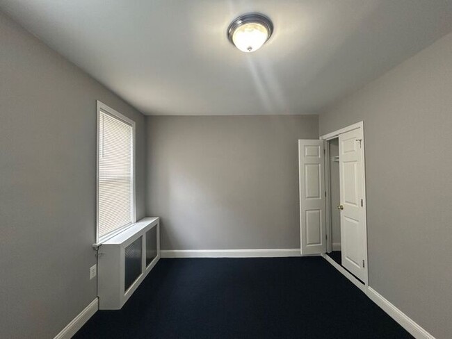 Building Photo - 2 Bedroom Move in Special - $99 Security Deposit
